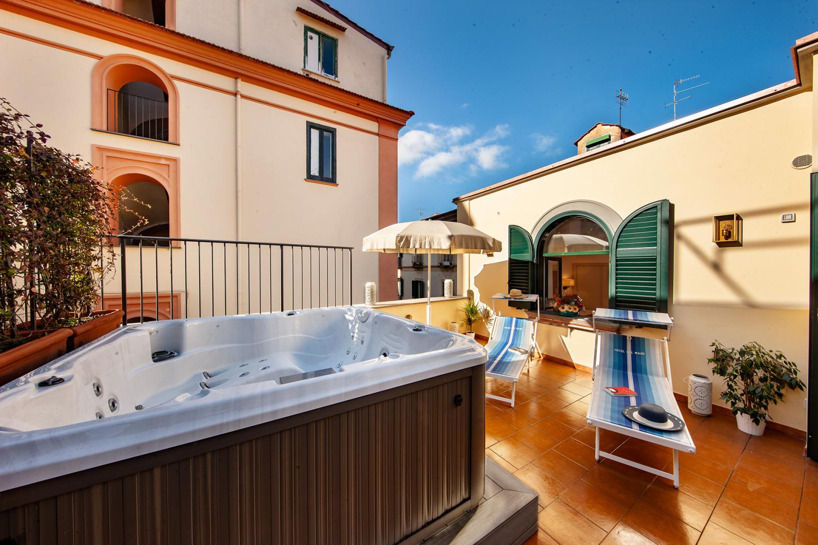 Loft con Jacuzzi & Terrazza-11